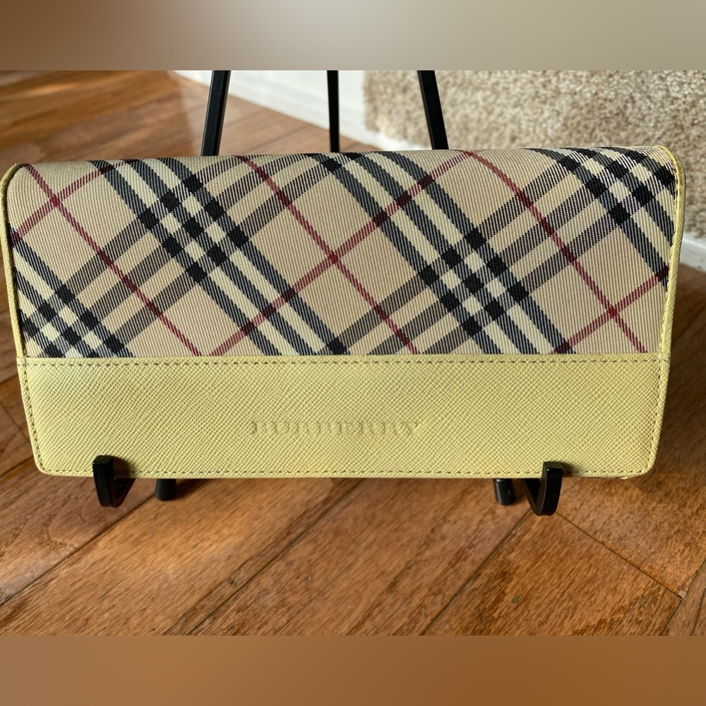 Burberry wallet
